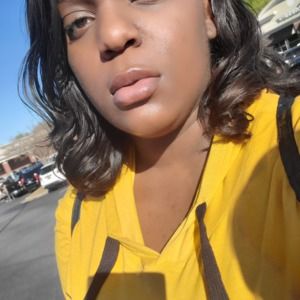 Meet your Posher, Caroline